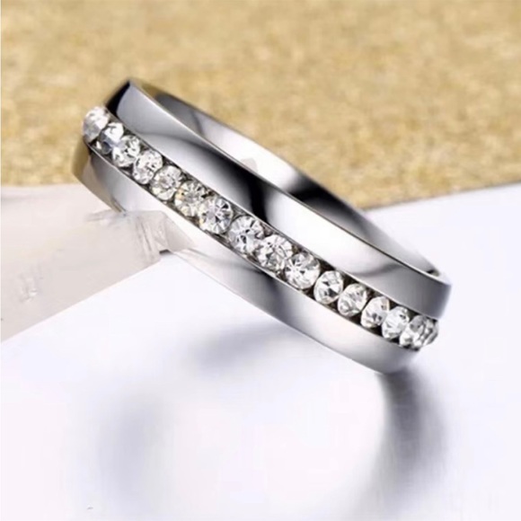 Other - Men’s Classic Silver Rhinestone Embellished Ring